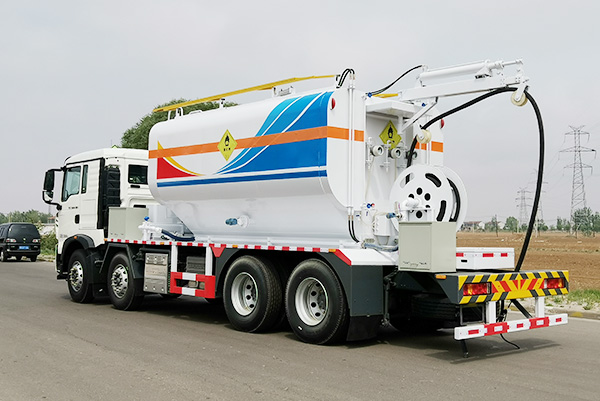 NCHR数字化系列现场混装乳化炸药车